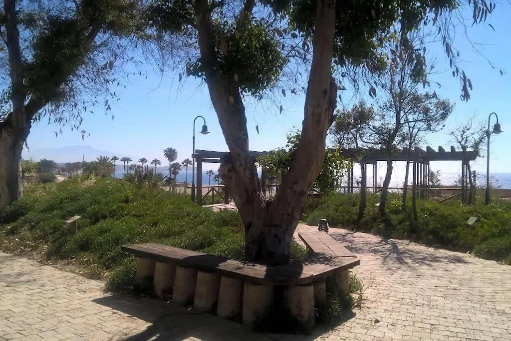 Cozy Apartment Between The Port And The Beach La Rada Estepona 0*,  España