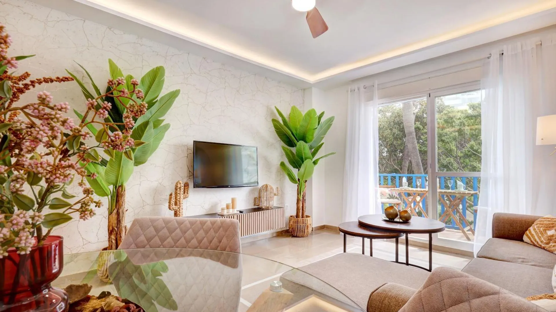 Cozy Apartment Between The Port And The Beach La Rada Estepona