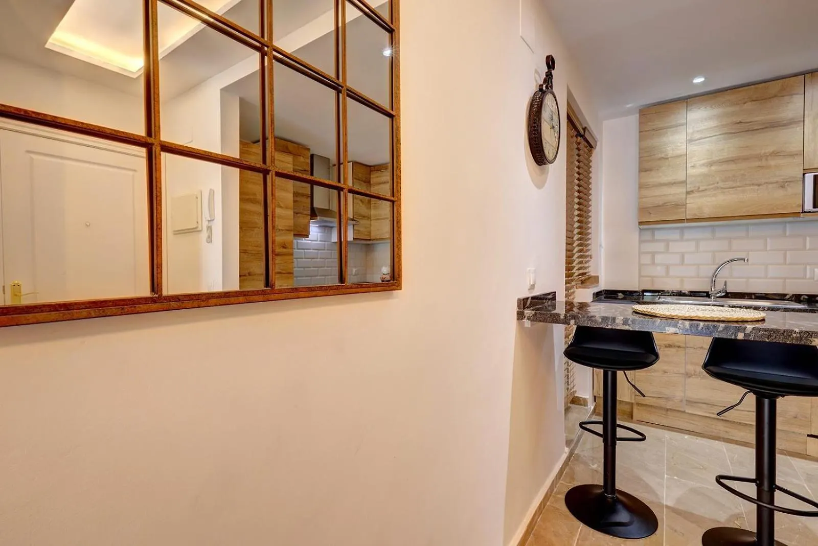 Cozy Apartment Between The Port And The Beach La Rada Estepona