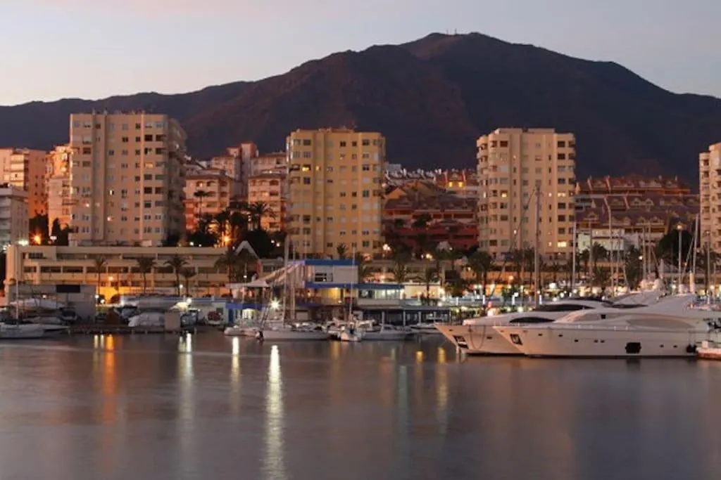 Cozy Apartment Between The Port And The Beach La Rada Estepona