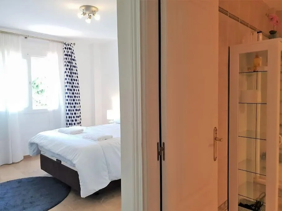 Cozy Apartment Between The Port And The Beach La Rada Estepona